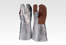 Hitzeschutzhandschuh mit geschützter Daumennaht